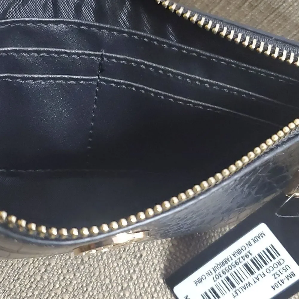 NWT BADGLEY MISCHKA Thin Crocodile Print Wallet‎